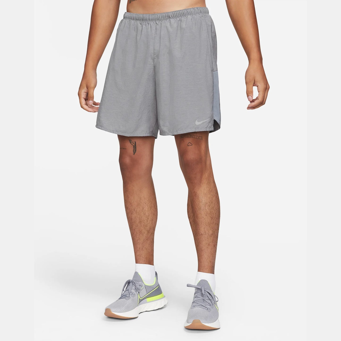 NIKE 7" CHALLENGER RUNNING SHORTS - GREY