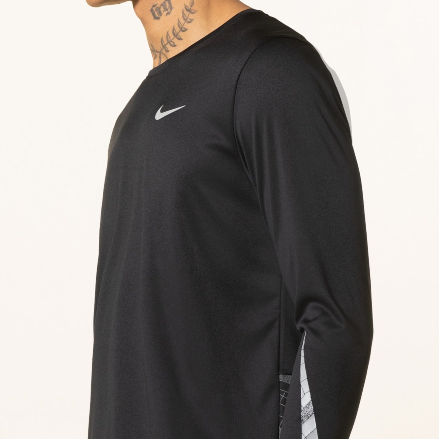 NIKE RUN DIVISION FLASH LONG SLEEVE - BLACK